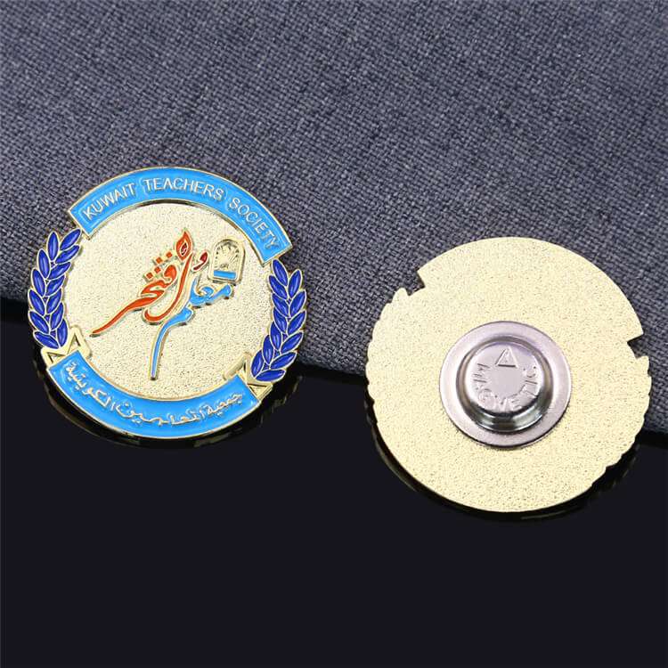 magnetic pin badge